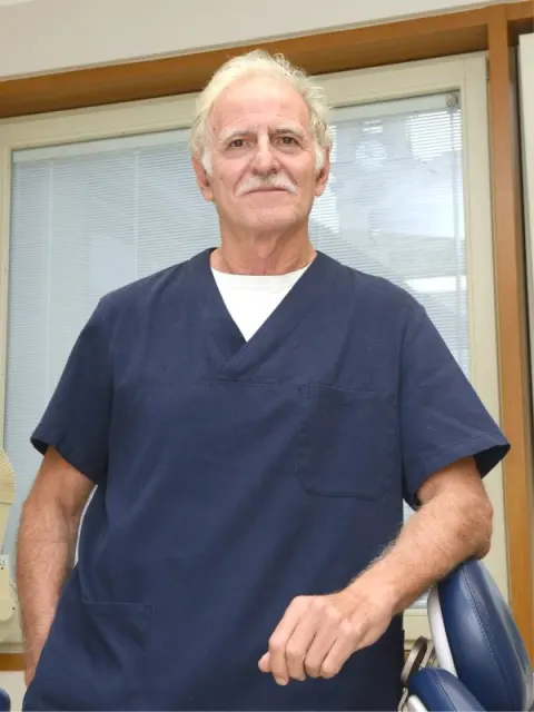 Foto di Centro Medico Di Riabilitazione Dentale Studio Dentistico Con Laboratorio Odontotecnico Interno