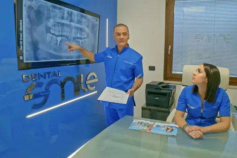 Foto di Centri Dental Smile Del Dott. Christian Delrio