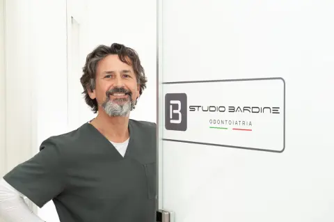 Foto di Studio Odontoiatrico Bardine - Dentista Carrara